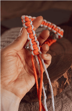 make-a-survival-paracord-bracelet making a survival paracord braqcelet